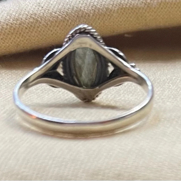 Labradorite Sterling Silver Ring (8.25) - Picture 7 of 7